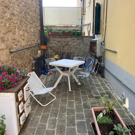 Piazza 2 * Montese