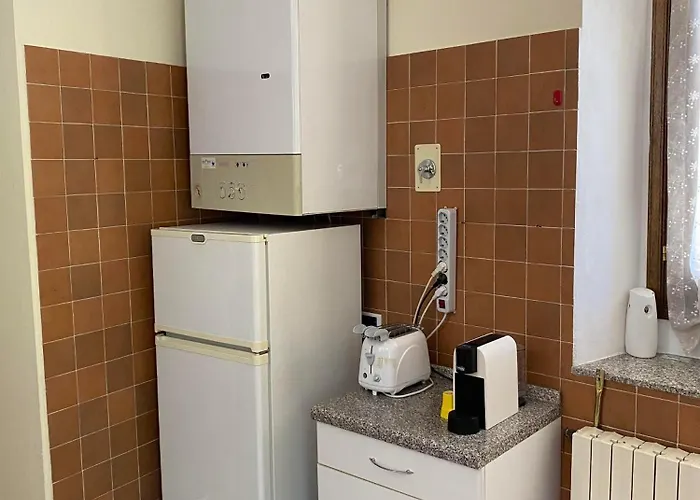 Piazza 2 アパート Montese