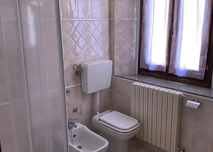 Piazza 2 アパート